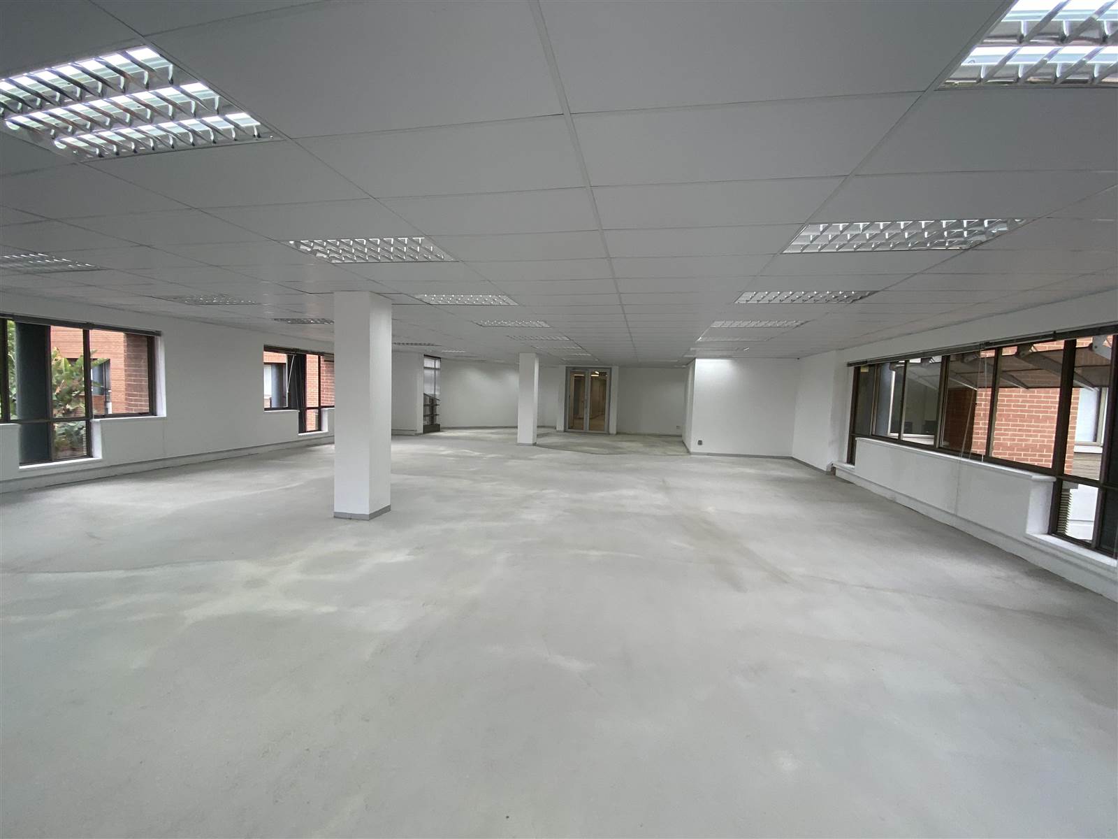603  m² Commercial space in Woodmead photo number 2