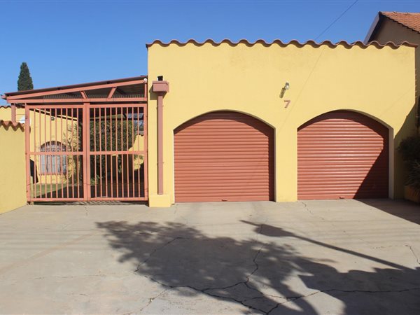 3 Bedroom House 3 Bedroom House