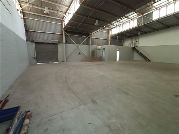 540 m² Industrial space 540 m² Industrial space