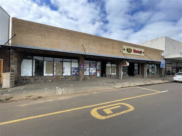 1 560 m² Commercial space 1 560 m² Commercial space