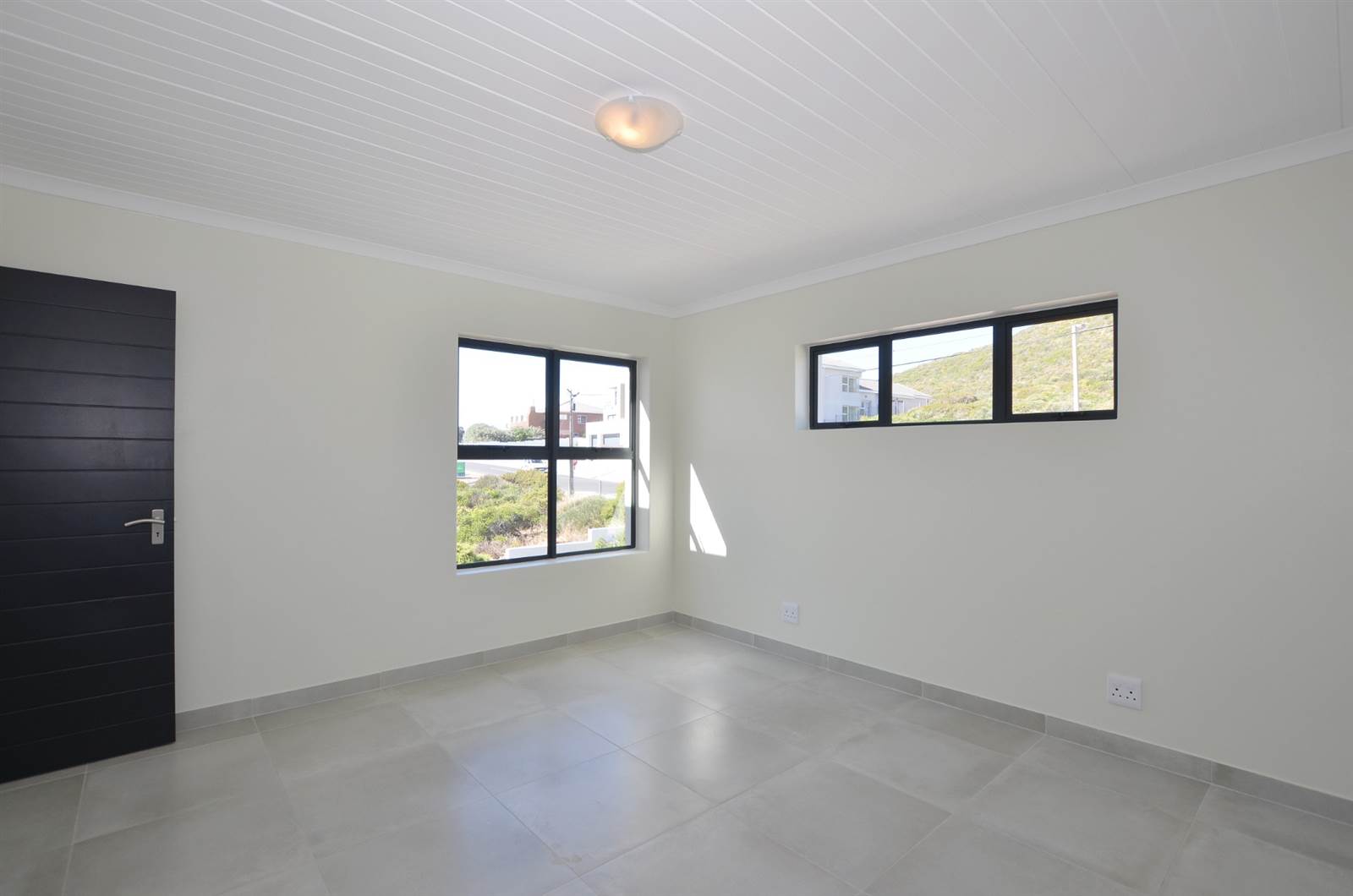 3 Bed House in Yzerfontein photo number 28