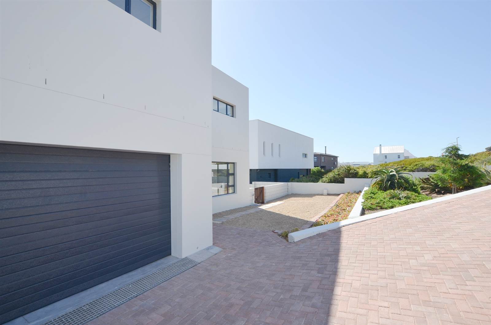 3 Bed House in Yzerfontein photo number 16