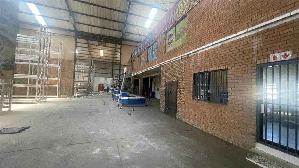 2000  m² Industrial space in Pretoria West photo number 23
