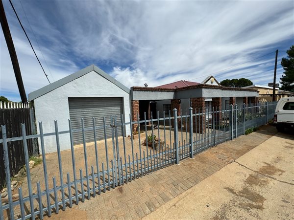 3 Bed House in Luckhoff