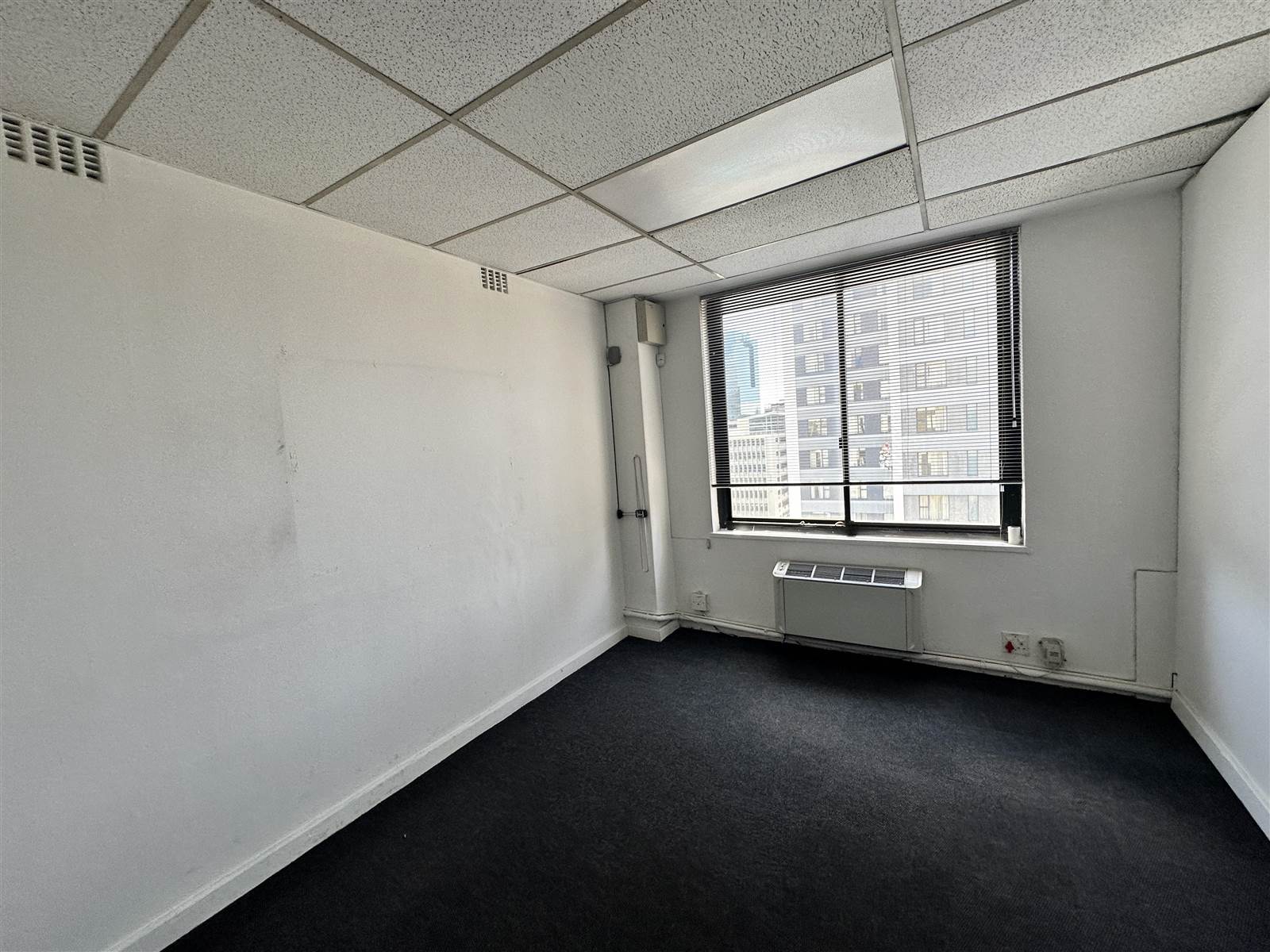 32  m² Commercial space in Cape Town City Centre photo number 1