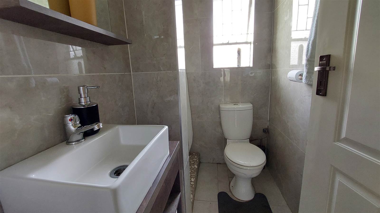 3 Bed House in Barry Hertzog Park photo number 20