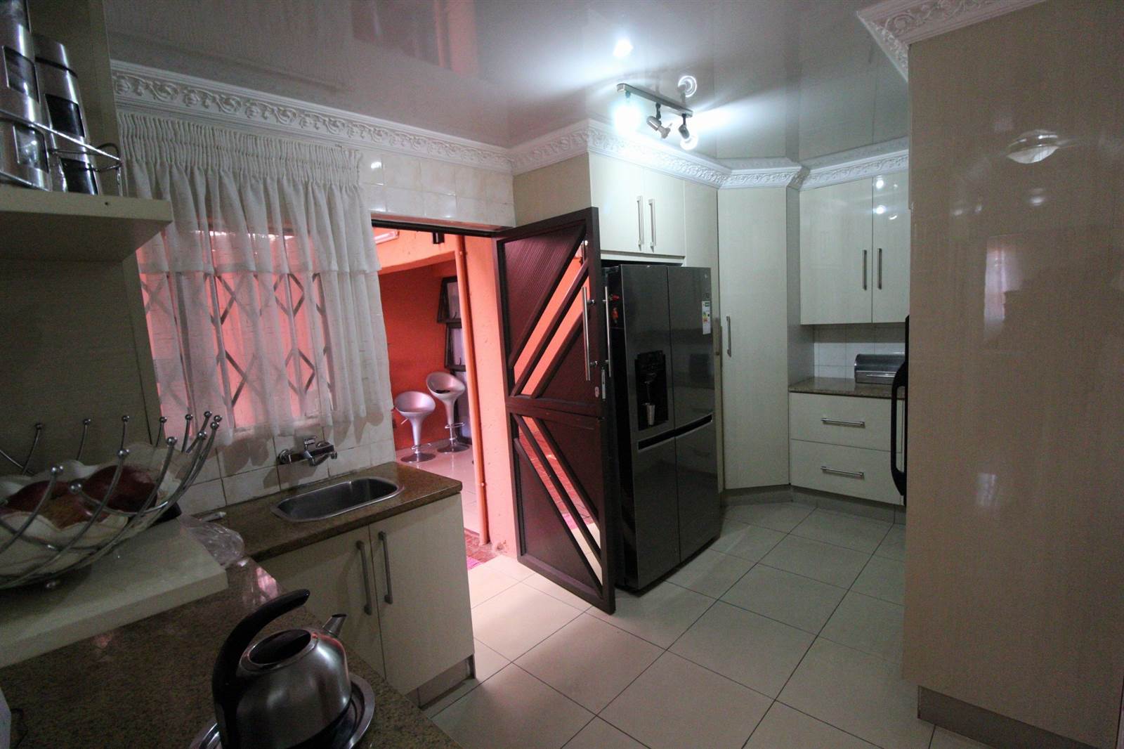 3 Bed House in Riverlea photo number 6