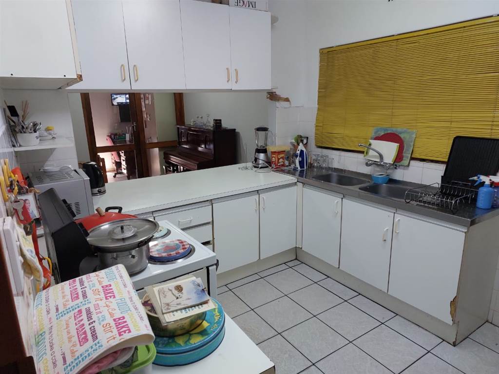 3 Bed House in Pacaltsdorp photo number 21