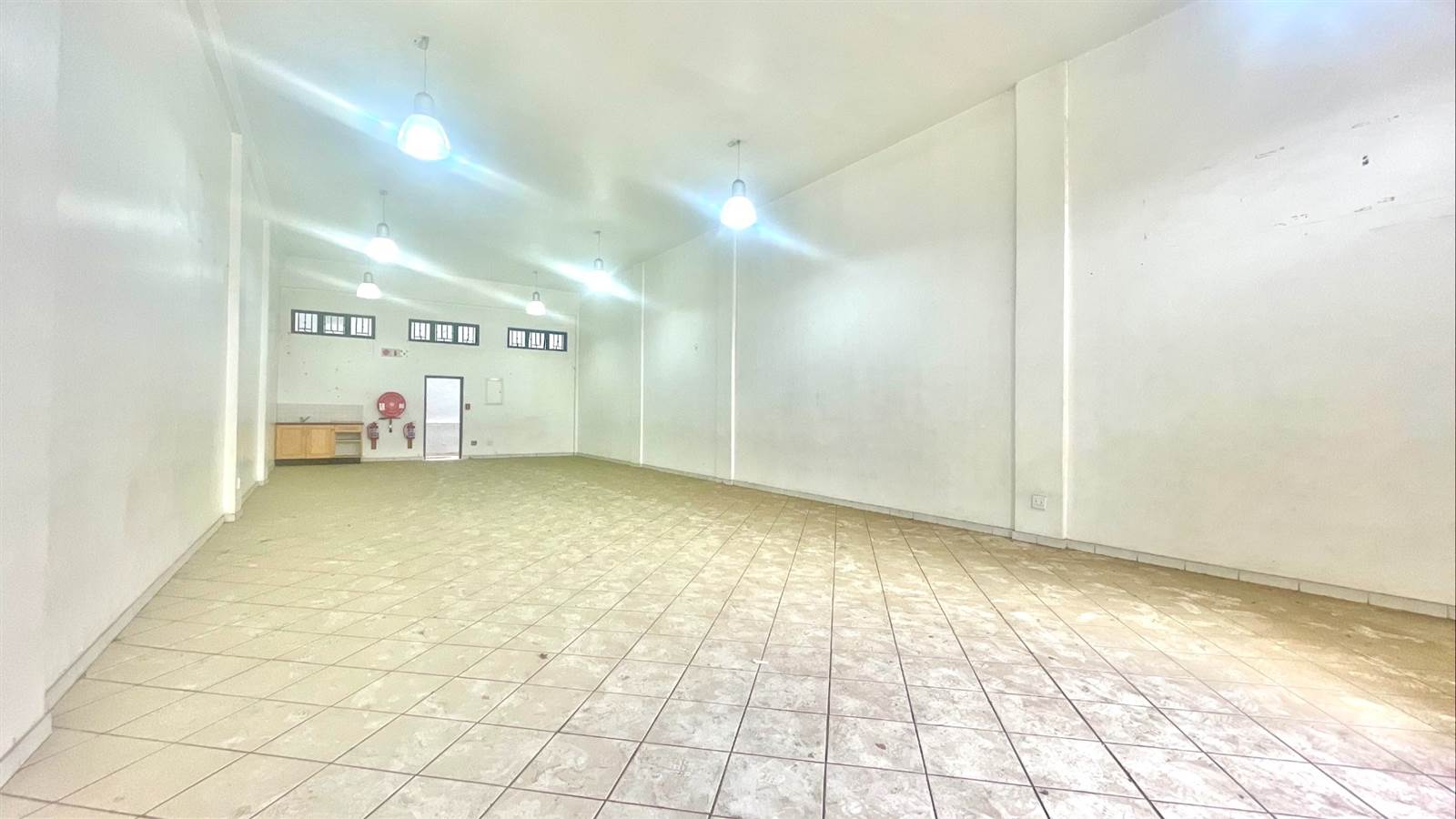 140  m² Commercial space in Alberton photo number 4