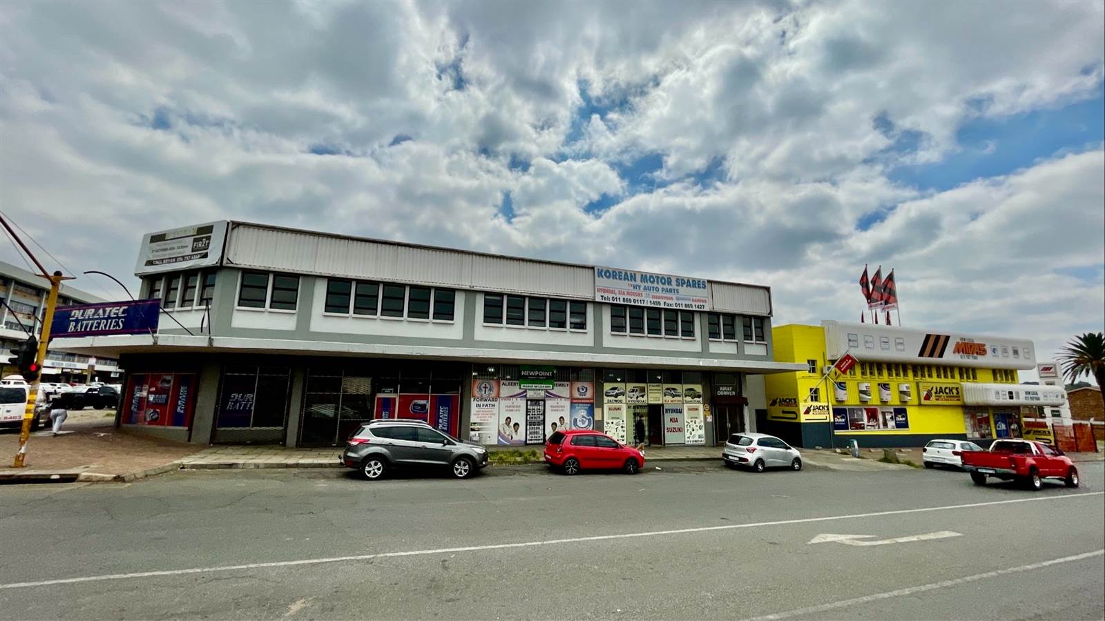 140  m² Commercial space in Alberton photo number 1