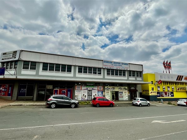 140  m² Commercial space in Alberton