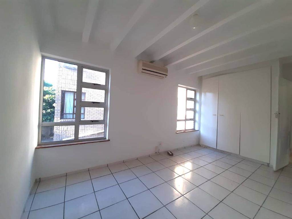 2 Bed Apartment in Empangeni Central photo number 5