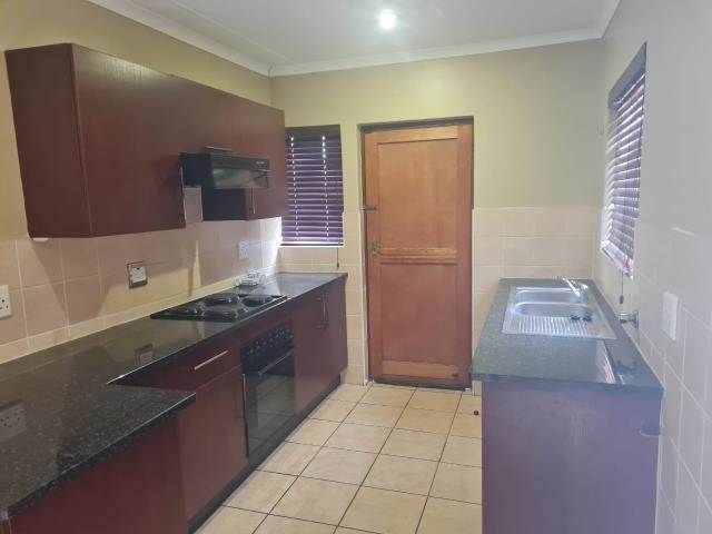 2 Bed House in Arundo Estate photo number 2