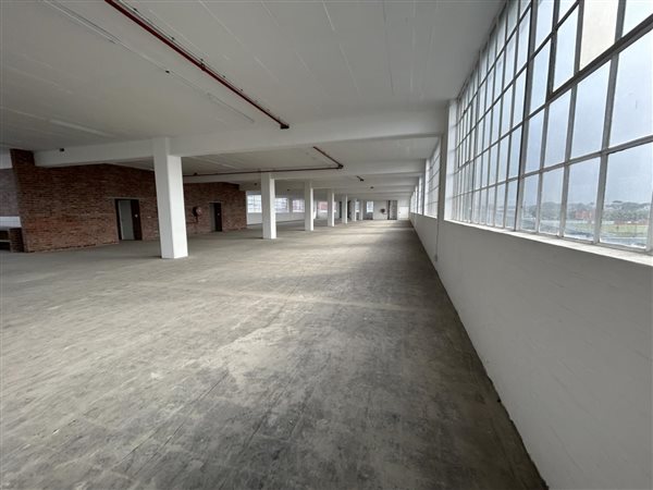 1187  m² Industrial space