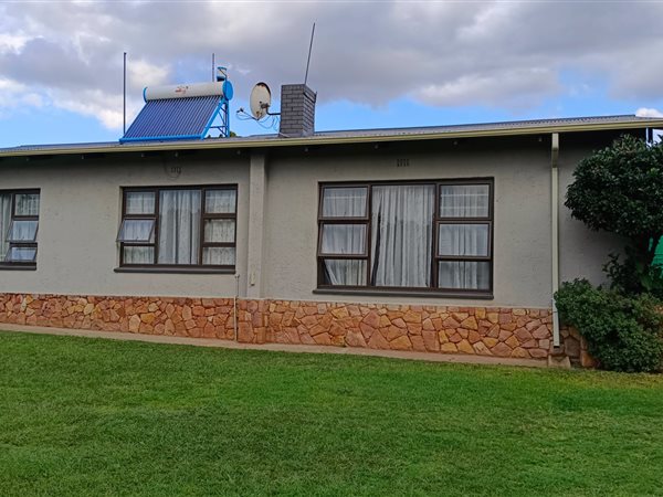 4 Bedroom House 4 Bedroom House