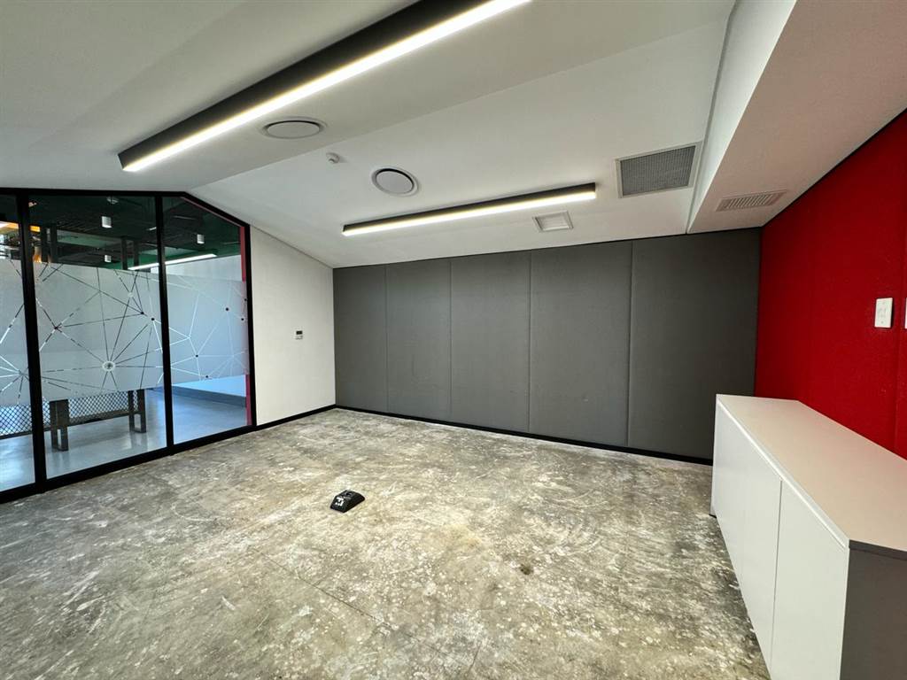 781  m² Commercial space in Fourways photo number 14