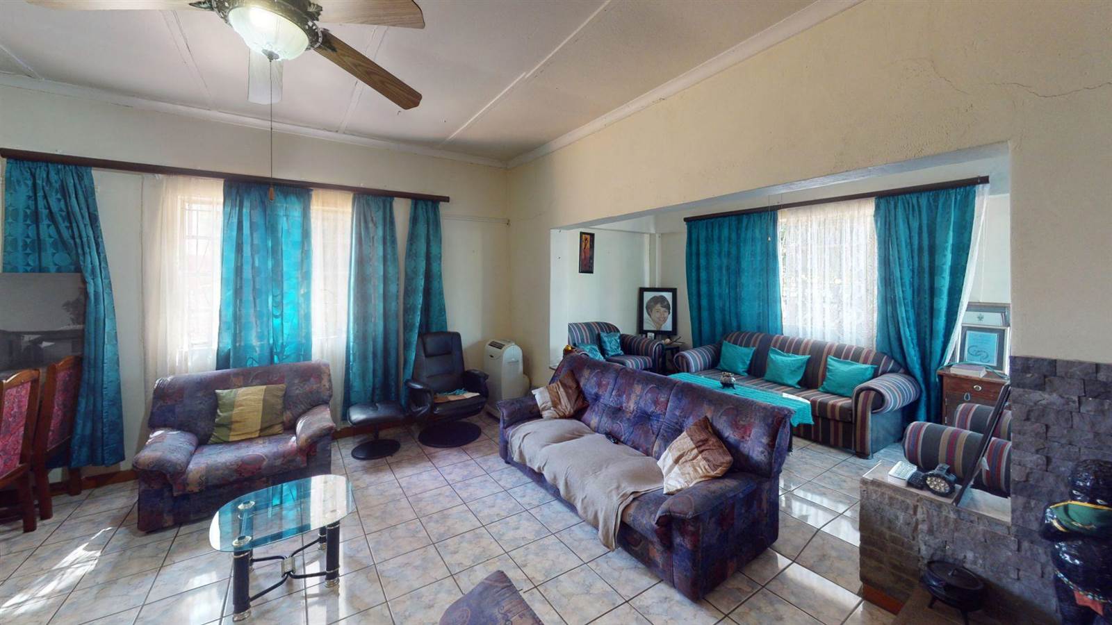 3 Bed House in Upington photo number 14