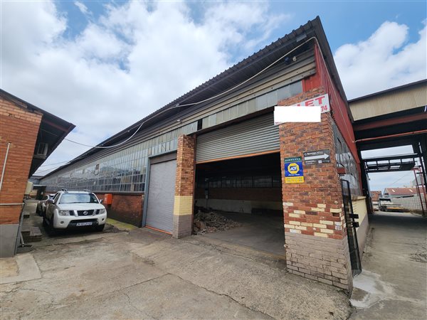 1080  m² Industrial space in Isando