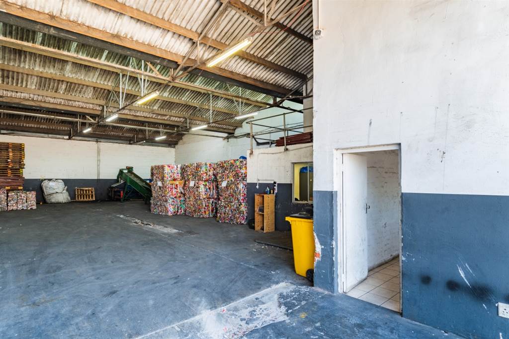 360  m² Industrial space in Epping photo number 4