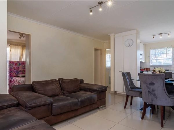 3 Bedroom Townhouse 3 Bedroom Townhouse