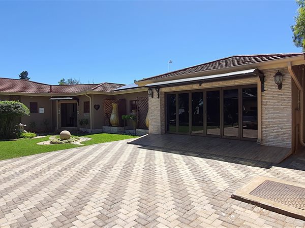 5 Bed House in Meyerville