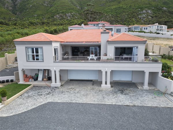3 Bedroom House 3 Bedroom House