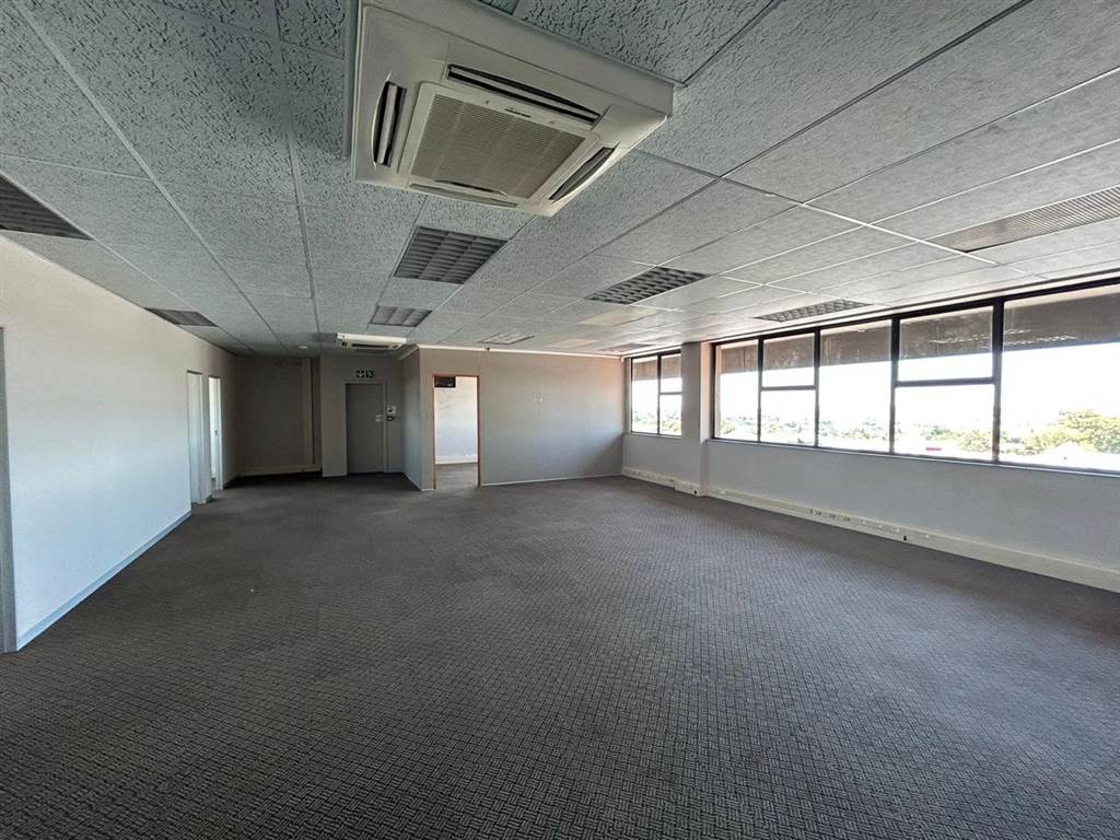 206  m² Commercial space in Horison photo number 8