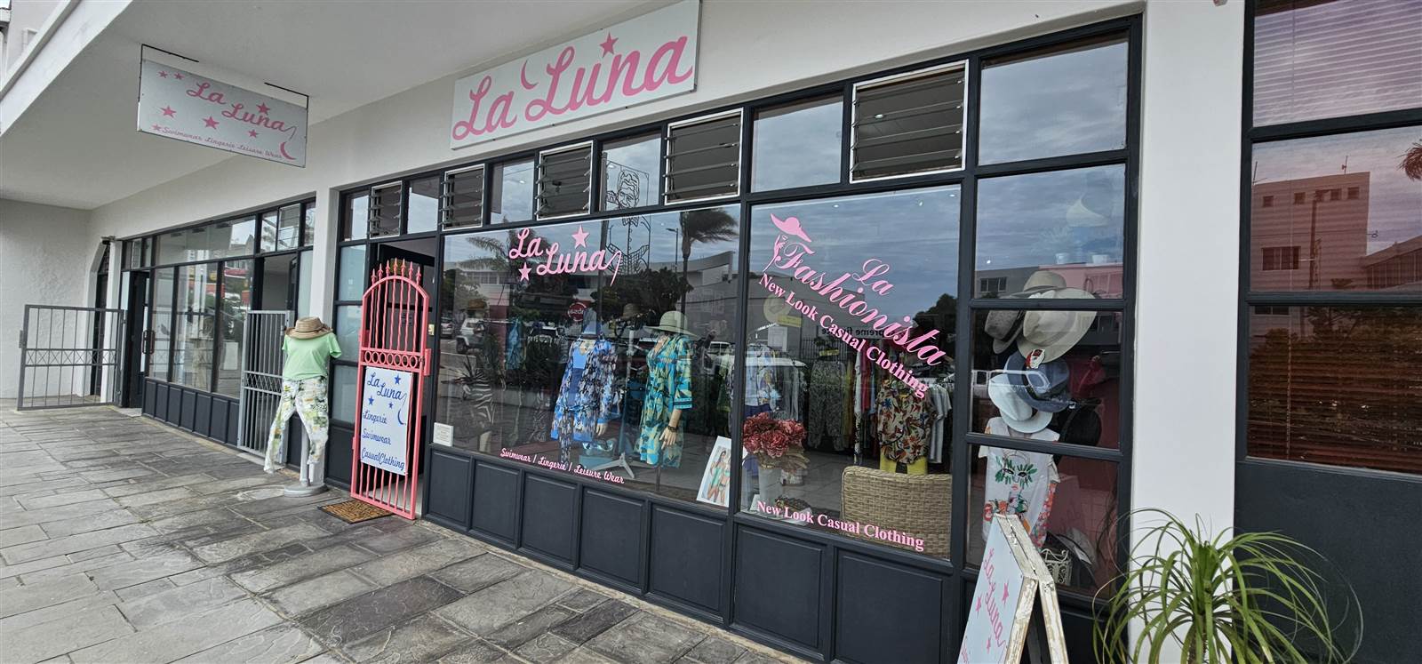 Retail space in Plettenberg Bay photo number 3