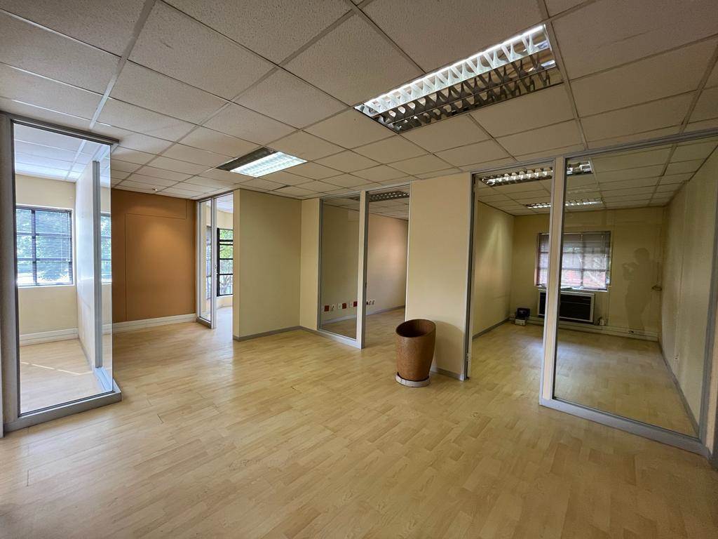 338  m² Commercial space in Bryanston photo number 18