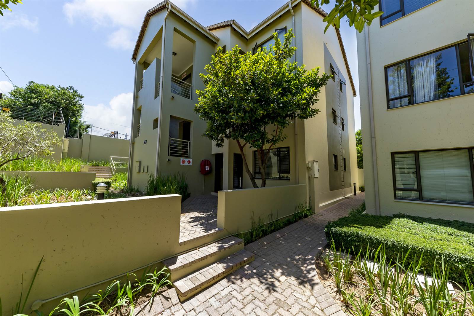 2 Bed Apartment in Bryanston photo number 22