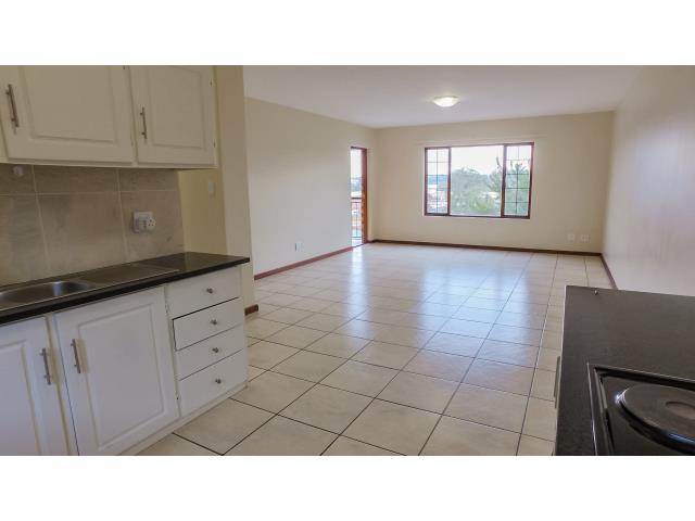 2 Bed Apartment in Howick photo number 6