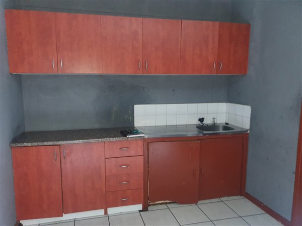 1.5 Bed Apartment in Benoni Central