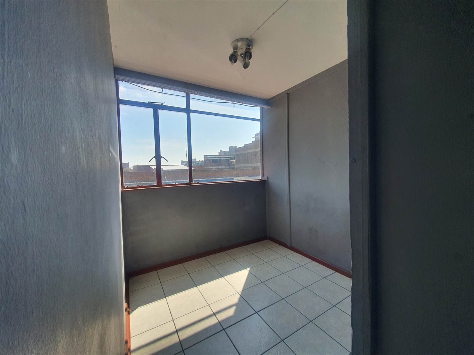 1.5 Bed Apartment in Benoni Central photo number 6