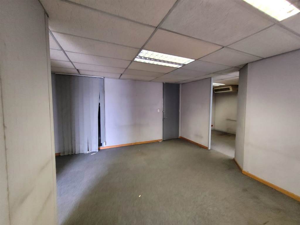 100  m² Commercial space in Kempton Park Central photo number 8