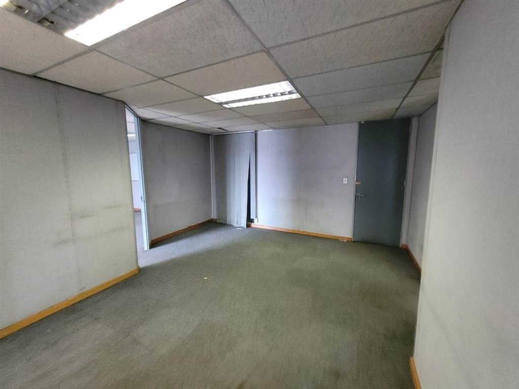 100  m² Commercial space in Kempton Park Central photo number 9