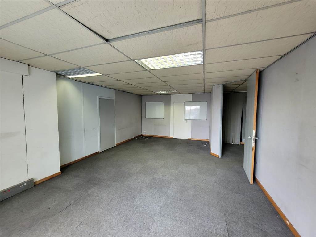 100  m² Commercial space in Kempton Park Central photo number 11