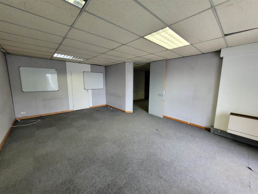 100  m² Commercial space in Kempton Park Central photo number 10