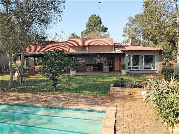 9388 m² Farm in Syferfontein