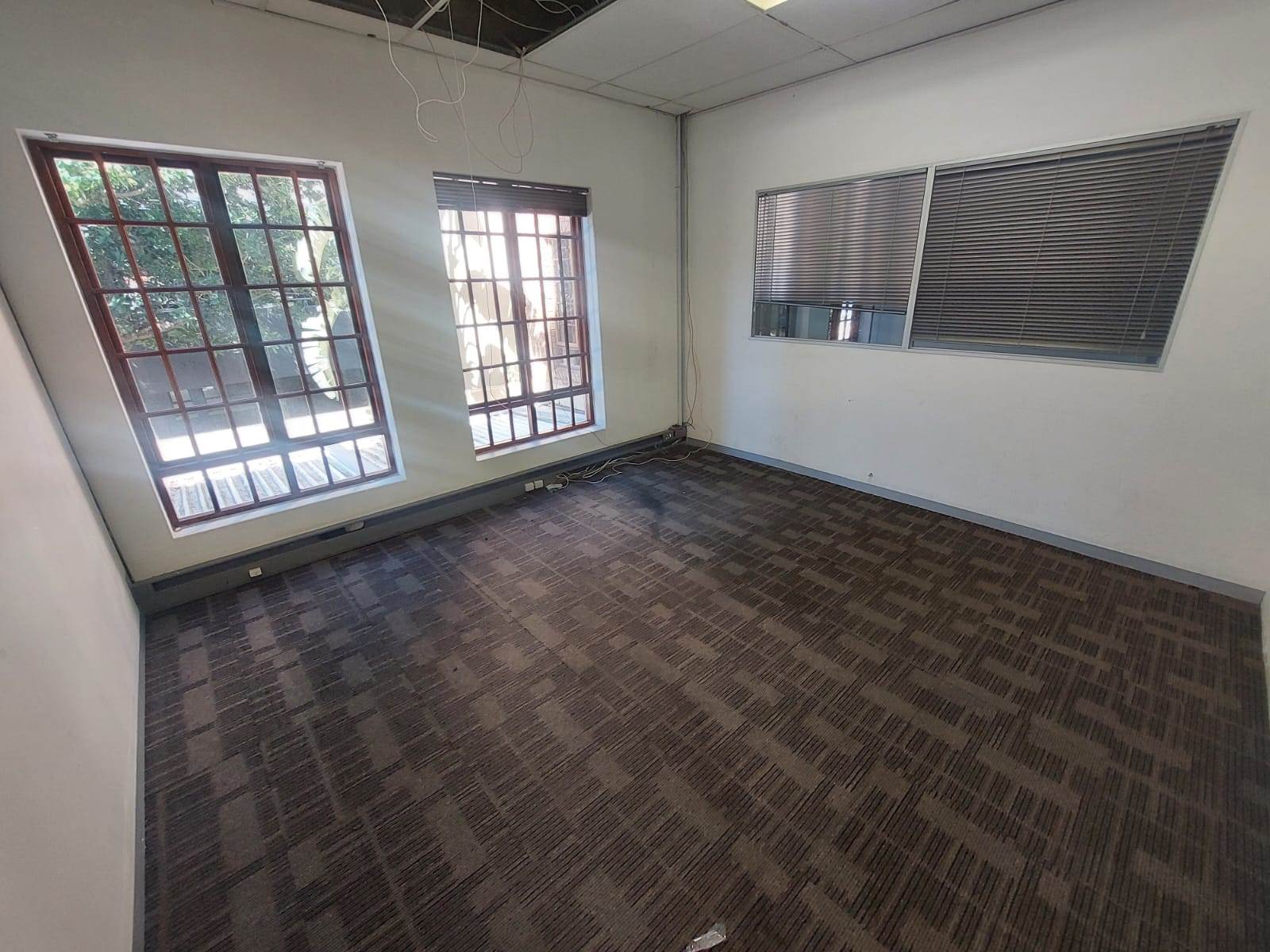 350  m² Commercial space in Westville photo number 4