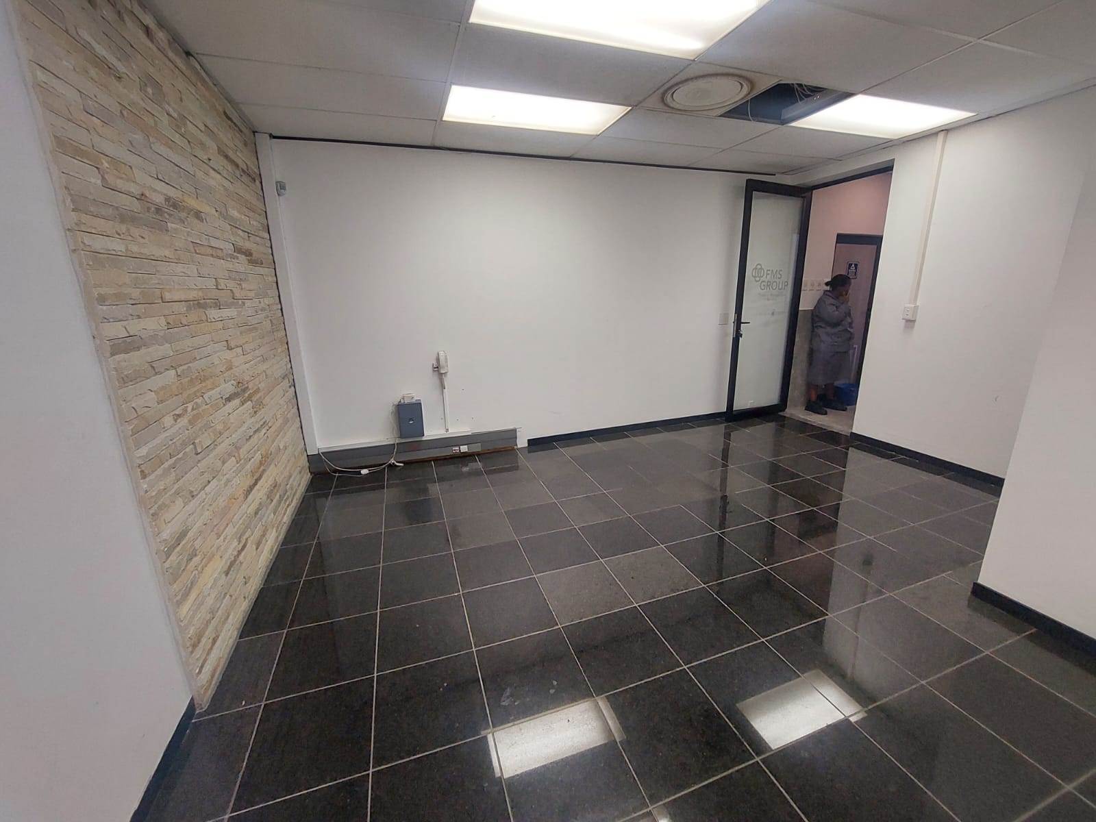 350  m² Commercial space in Westville photo number 3