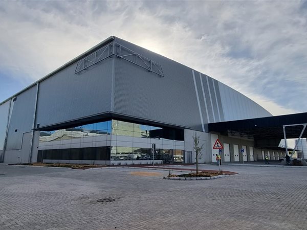 17600  m² Industrial space