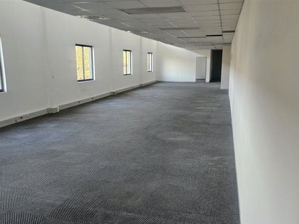 789  m² Office Space