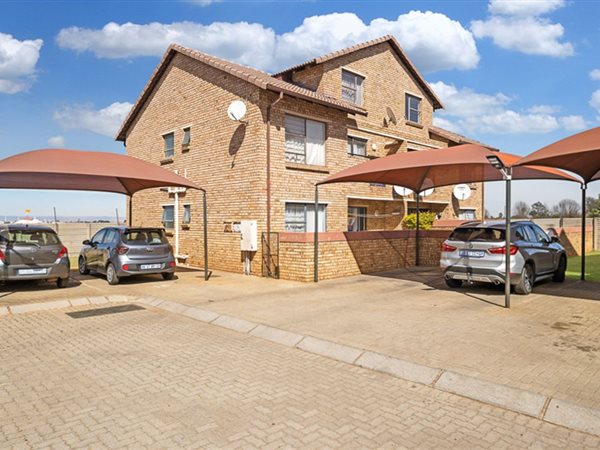 2 Bed Townhouse in Dalpark