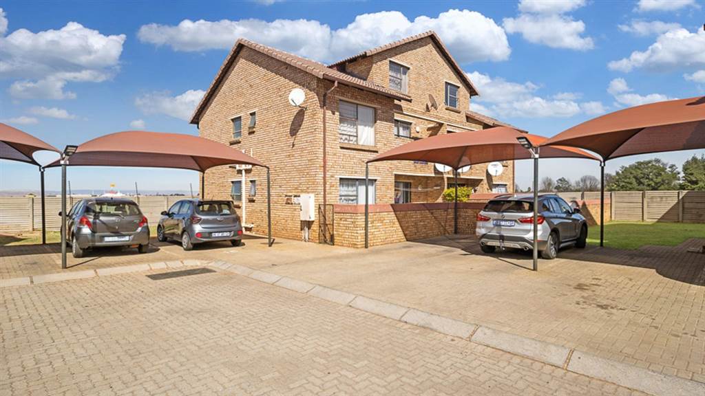 2 Bed Townhouse in Dalpark photo number 1