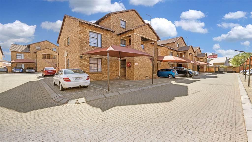 2 Bed Townhouse in Dalpark photo number 18