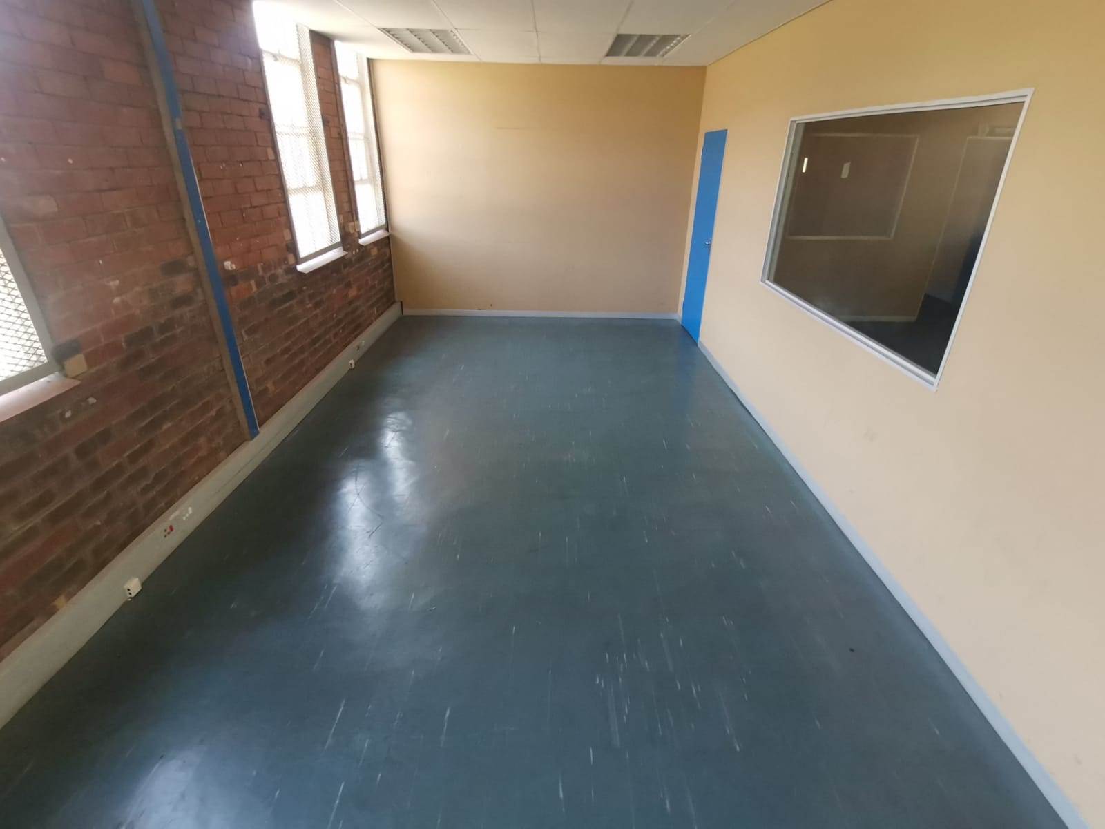 1560  m² Commercial space in Secunda photo number 3