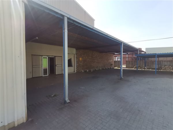 1560  m² Commercial space in Secunda