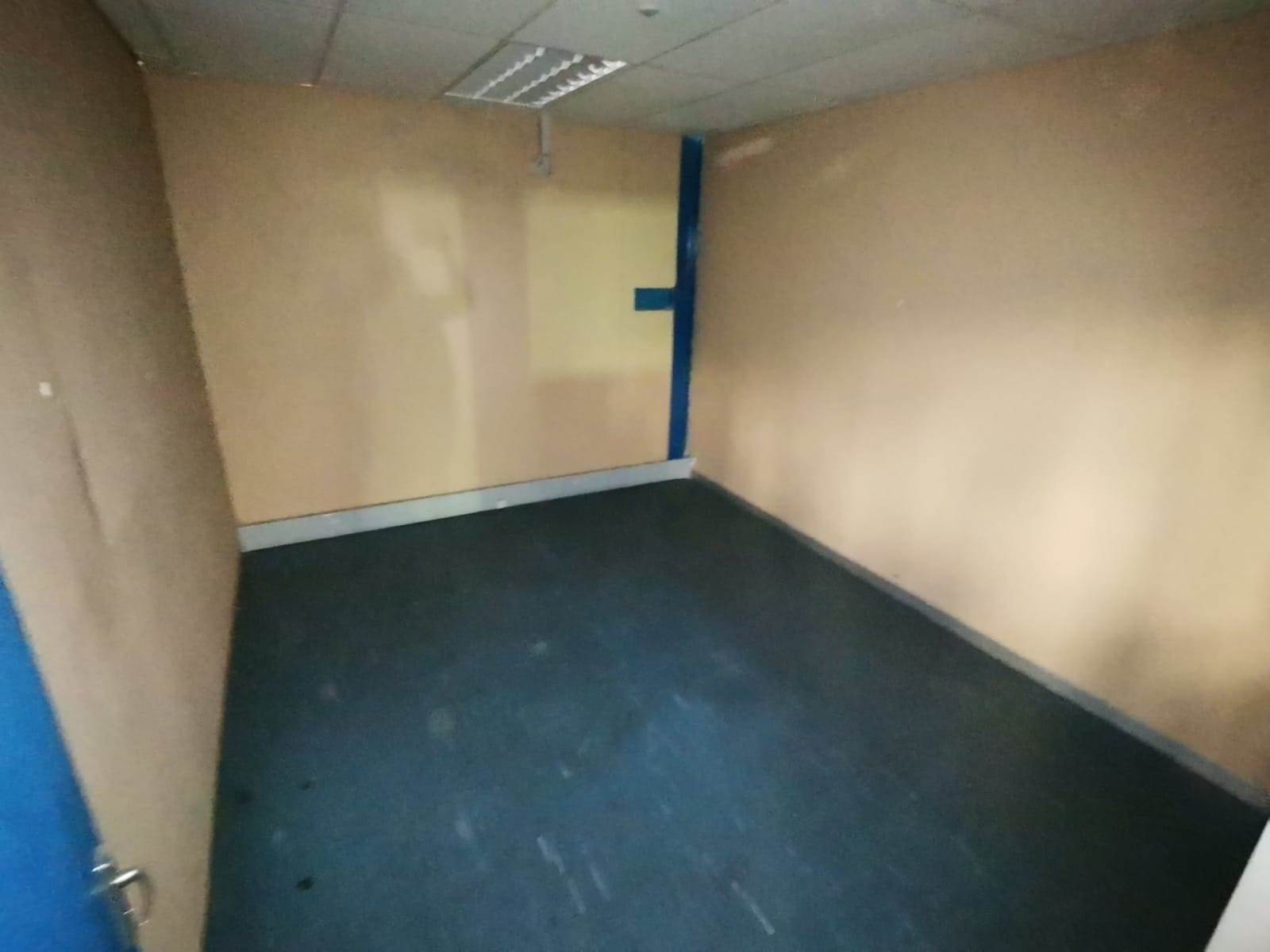 1560  m² Commercial space in Secunda photo number 15