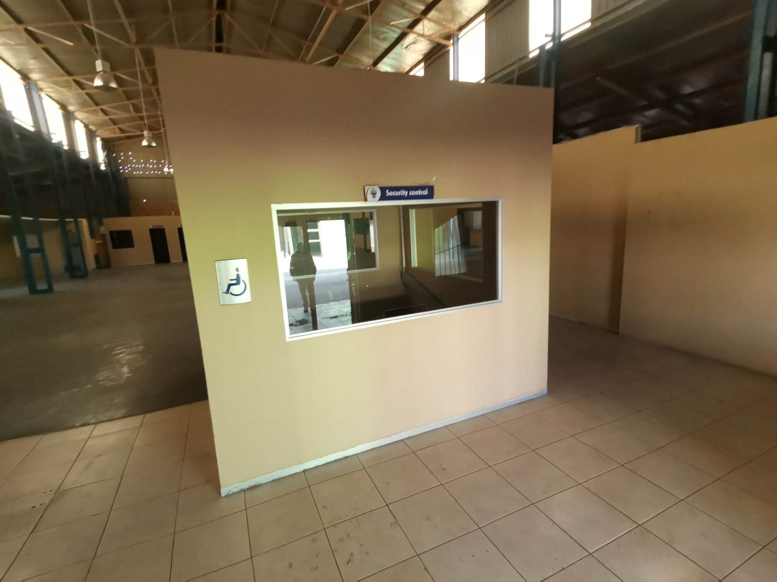 1560  m² Commercial space in Secunda photo number 10