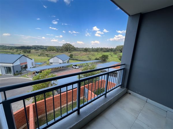 1 Bed Townhouse in Silver Lakes Golf Estate